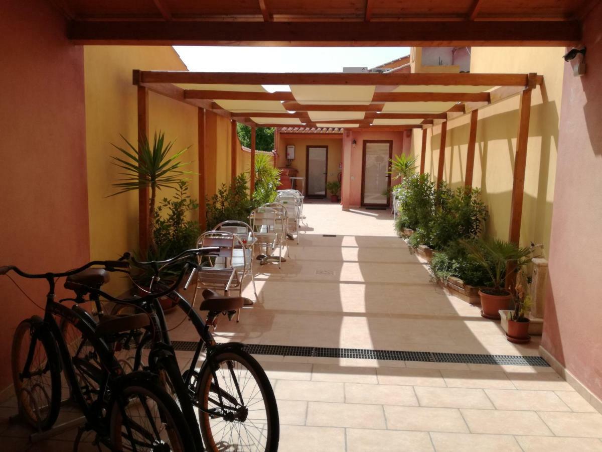Gioia Guesthouse Cabras Luaran gambar